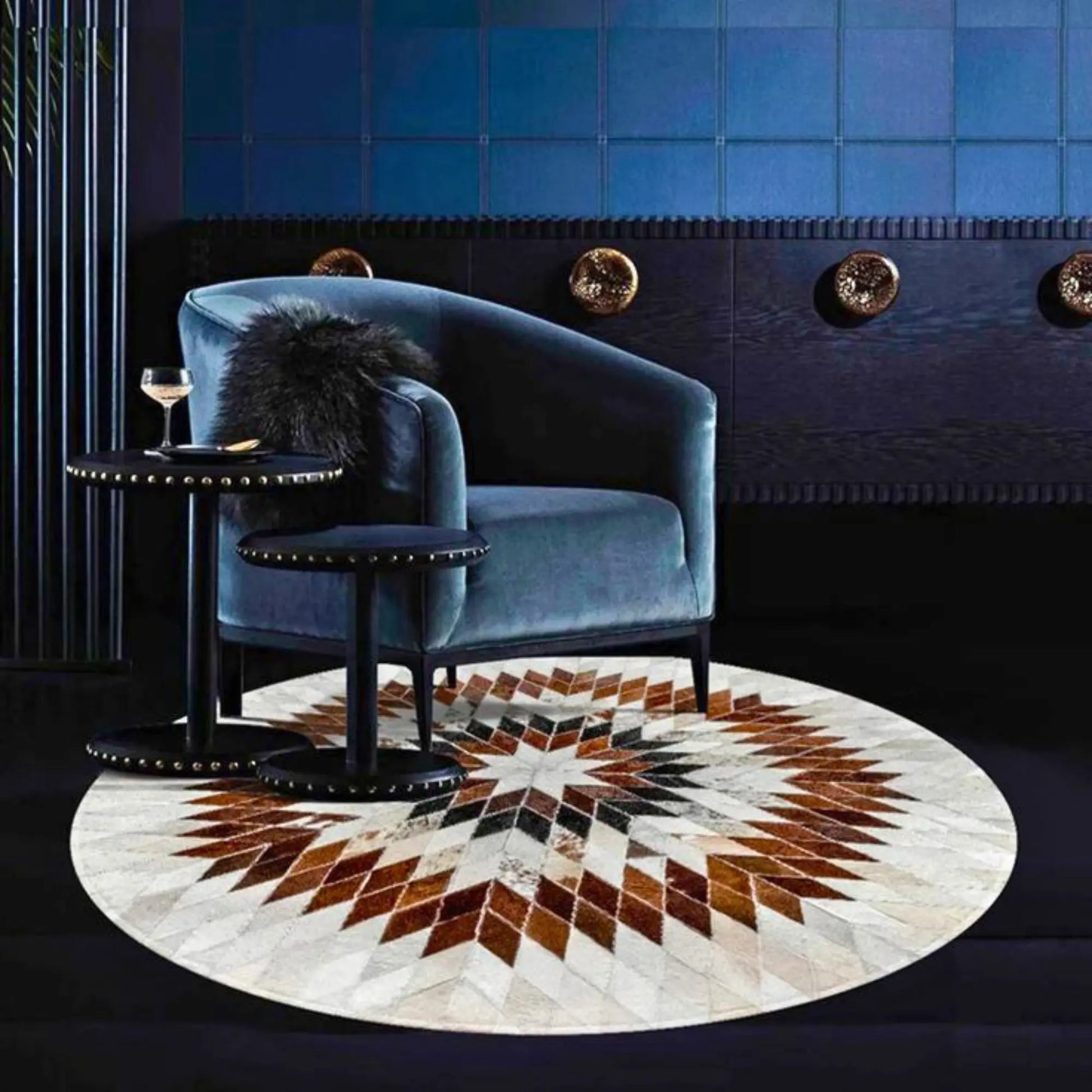 Natural Cowhide Patchwork Round Rug - Cowhide Kingdom